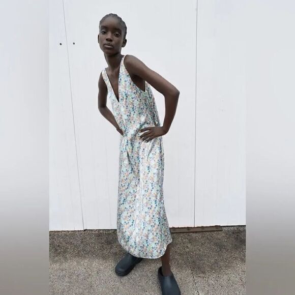 ZARA SATIN V-NECK STRAPPY FLORAL PRINTED FLOWY DRESS - Picture 1 of 7